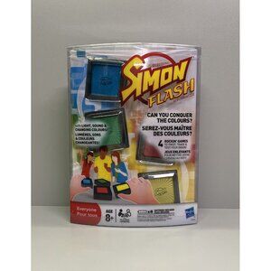 SIMON FLASH Hasbro Electronic Game Cubes Light Sound & Changing Colors New NIP
